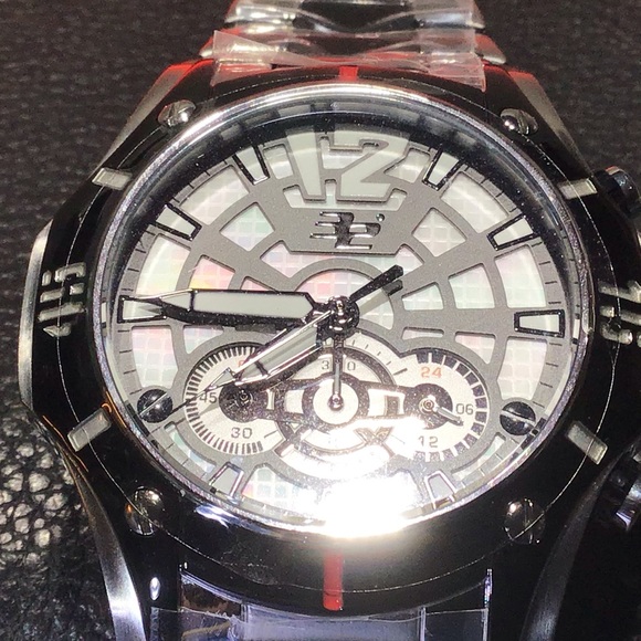 32* Degrees Frostbite - Picture 2 of 7